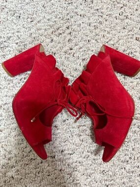 Antonio Melani red slip-on sandals